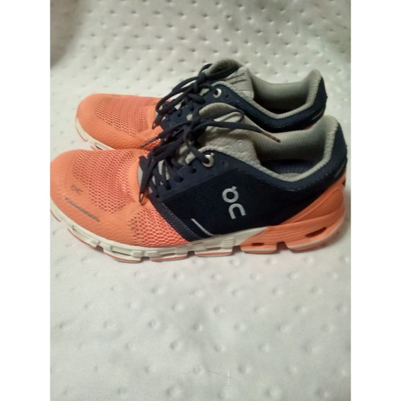 on cloud Cloudflayer women running shoes - Picture 2 of 13